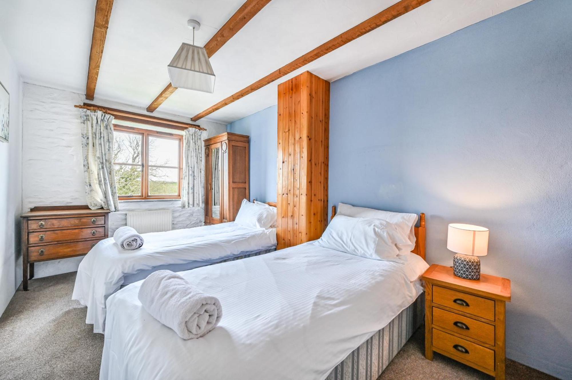 Polean Farm Cottages - With Free Animal Feeding And Pony Rides And Free Access To A Nearby Pool Лу Номер фото