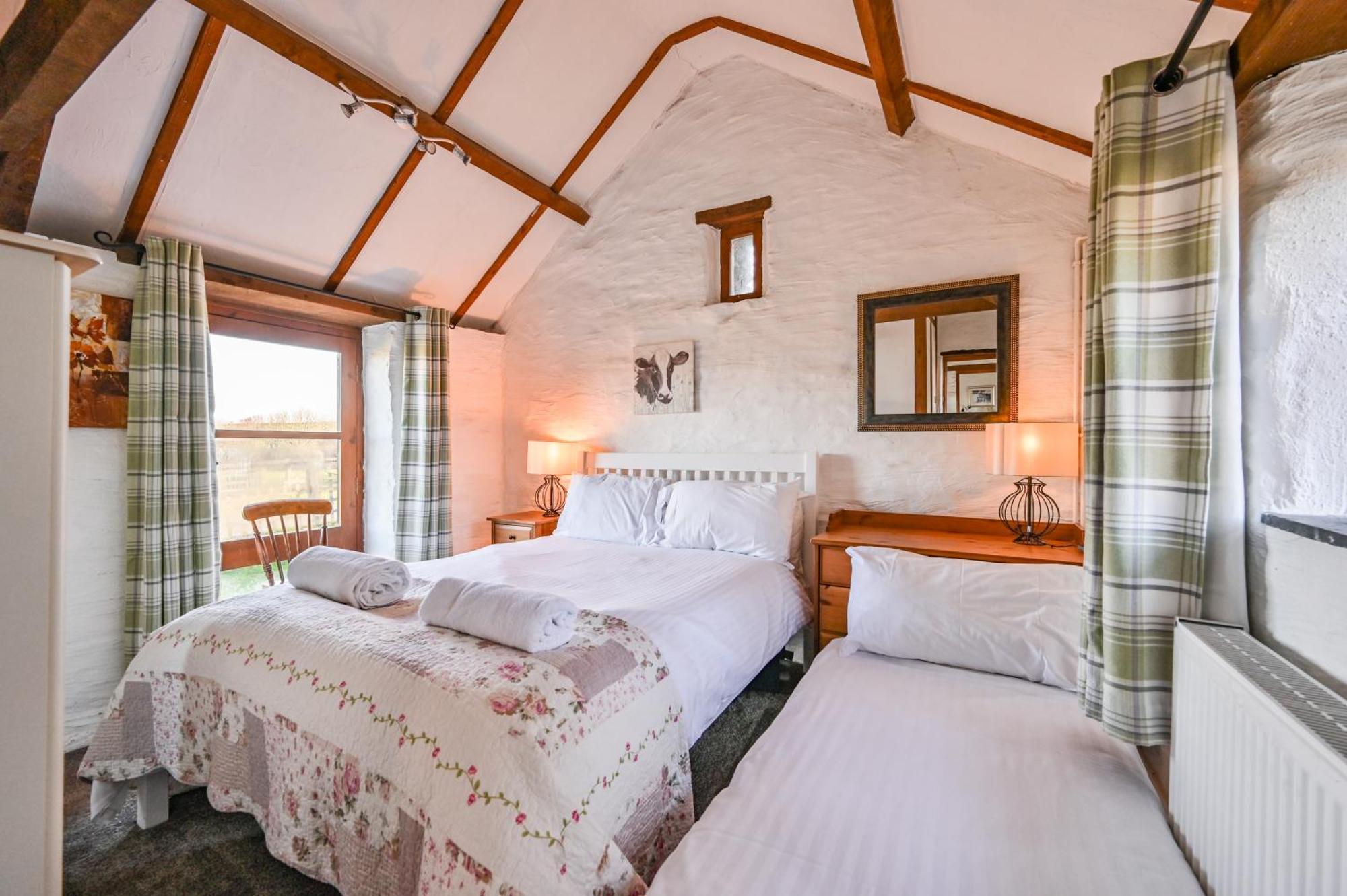 Polean Farm Cottages - With Free Animal Feeding And Pony Rides And Free Access To A Nearby Pool Лу Номер фото